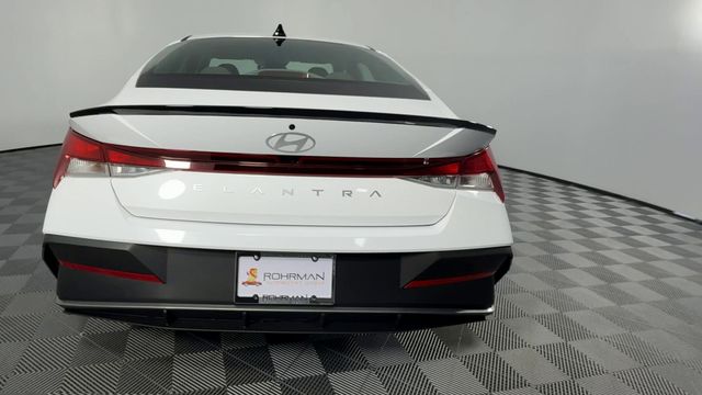 Vehicle image 17 of 45
