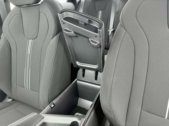 Vehicle image 2 of 7