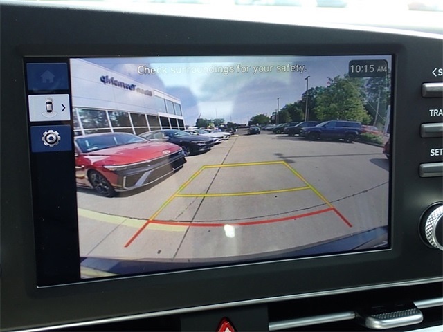 2025 Hyundai Elantra SEL Sport Image 15 of 20