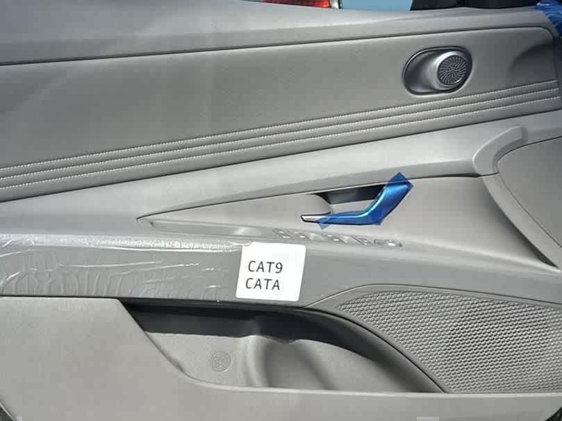 2025 Hyundai Elantra SEL Sport Image 33 of 36