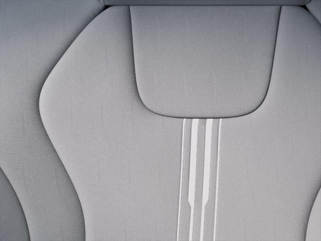 Vehicle image 19 of 19