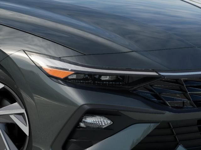 Vehicle image 11 of 19