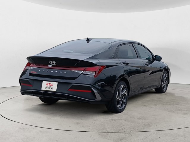 Vehicle image 5 of 22