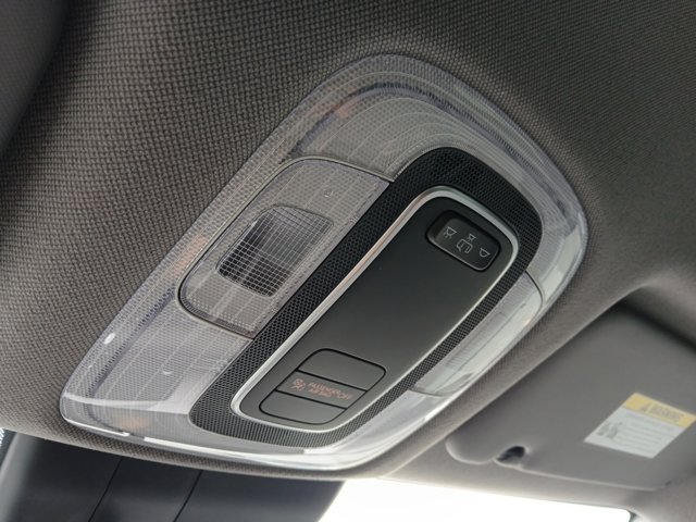 Vehicle image 19 of 22