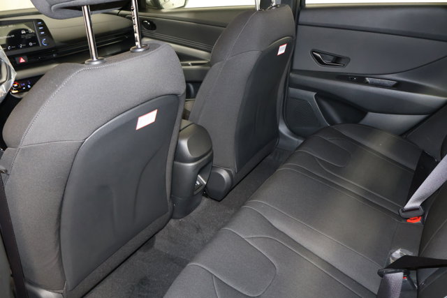 Vehicle image 9 of 31