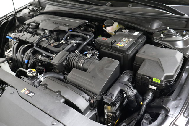 Vehicle image 27 of 31