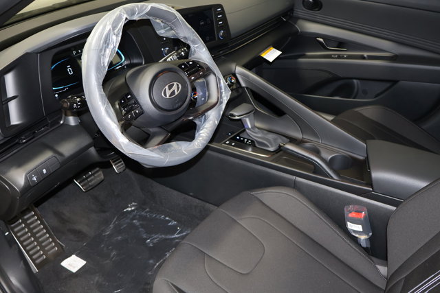 Vehicle image 12 of 31