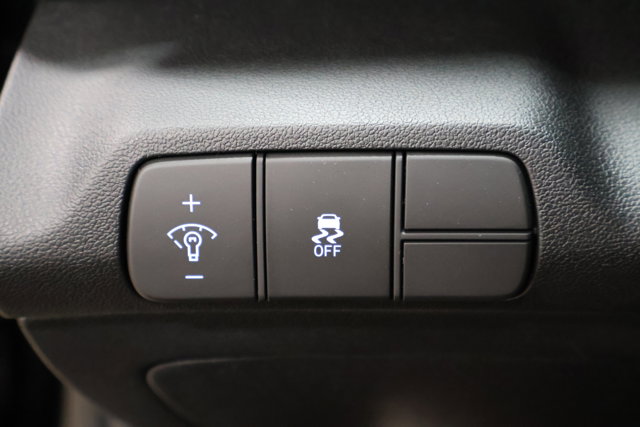 Vehicle image 14 of 31