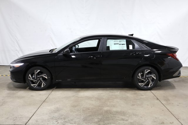 Vehicle image 5 of 31
