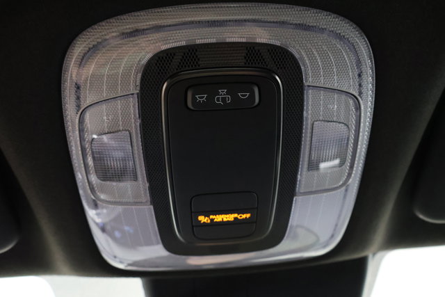 Vehicle image 24 of 31