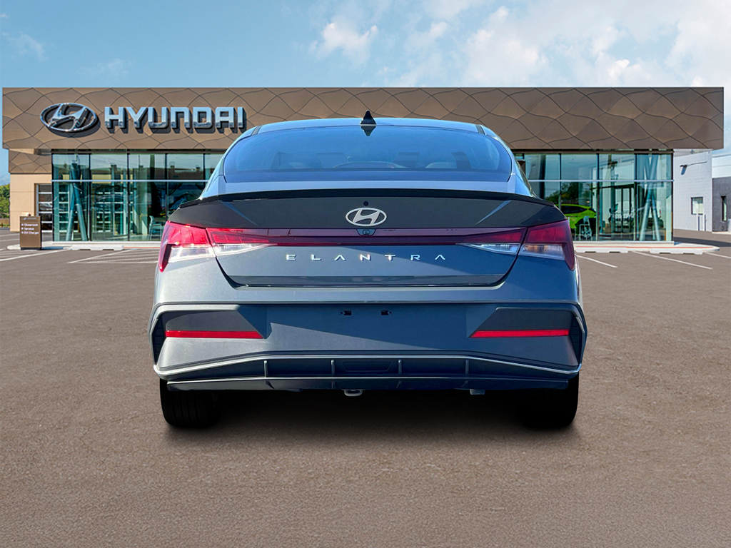 2025 Hyundai Elantra SEL Sport Image 9 of 19