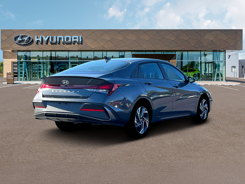 2025 Hyundai Elantra SEL Sport Image 7 of 19