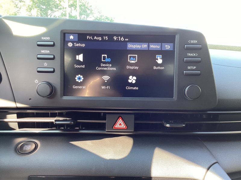 2025 Hyundai Elantra SEL Sport Image 23 of 35