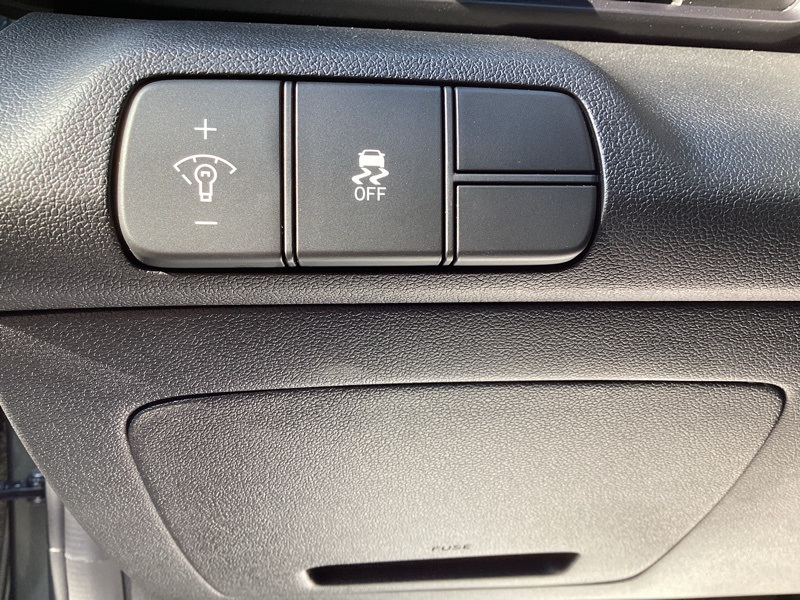 2025 Hyundai Elantra SEL Sport Image 32 of 35