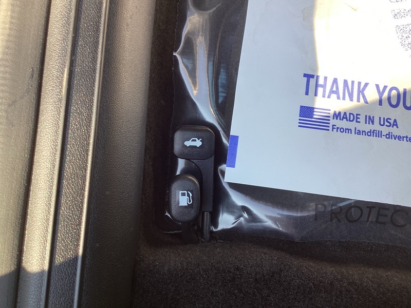 2025 Hyundai Elantra SEL Sport Image 33 of 35