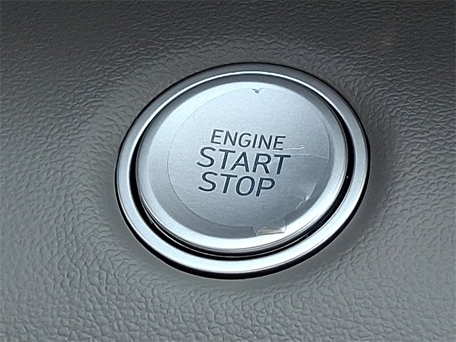 2025 Hyundai Elantra SEL Sport Image 8 of 12