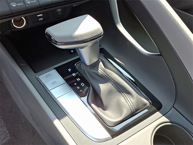 2025 Hyundai Elantra SEL Sport Image 7 of 12