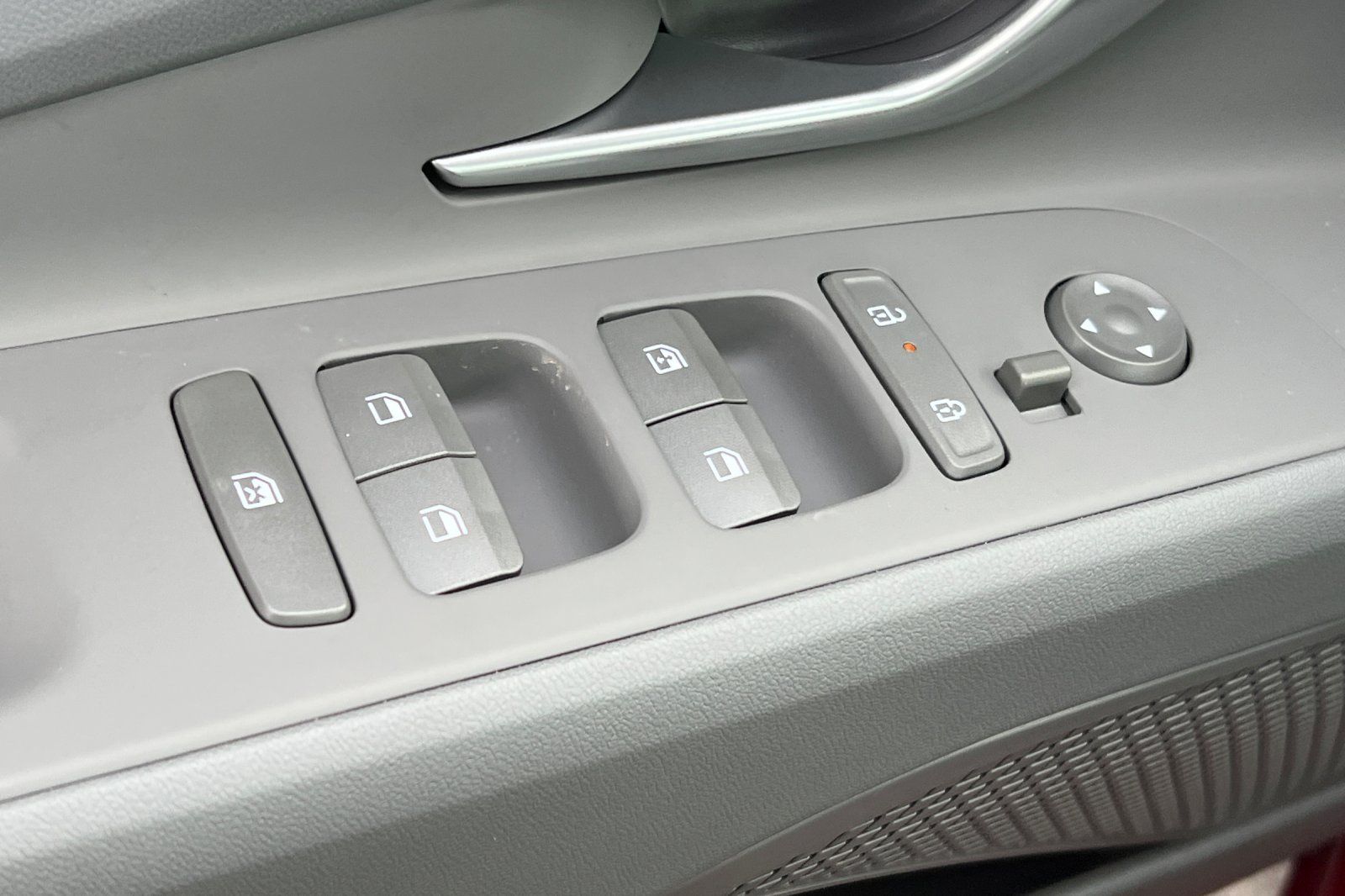 Vehicle image 13 of 31