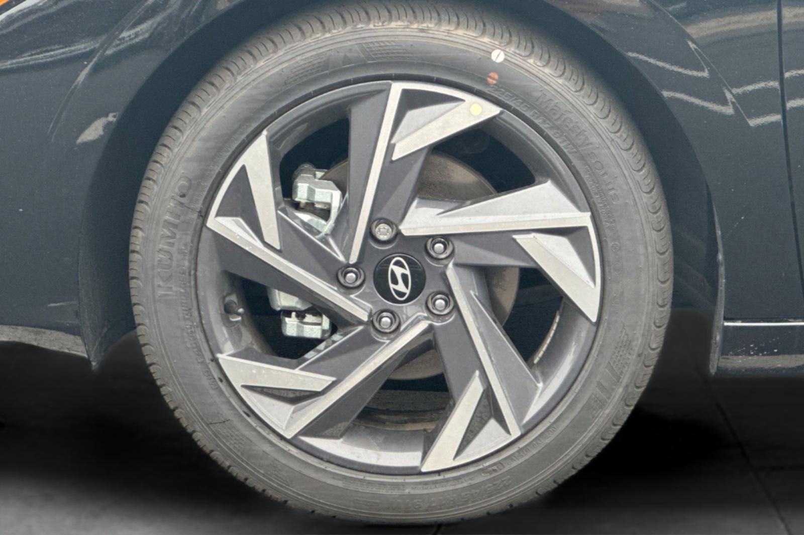 Vehicle image 30 of 31