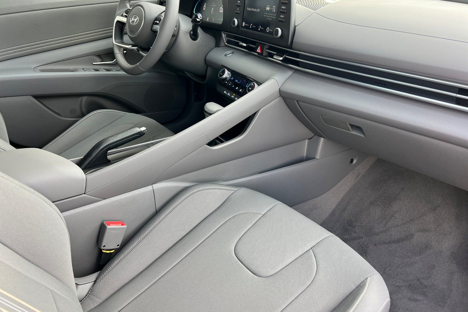 Vehicle image 18 of 31