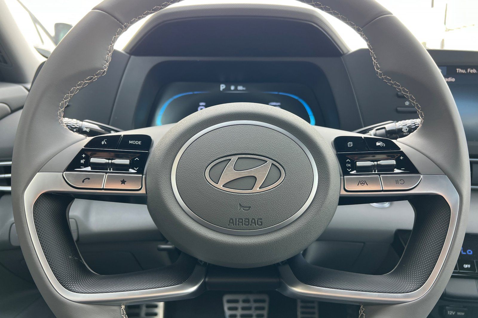 Vehicle image 26 of 31