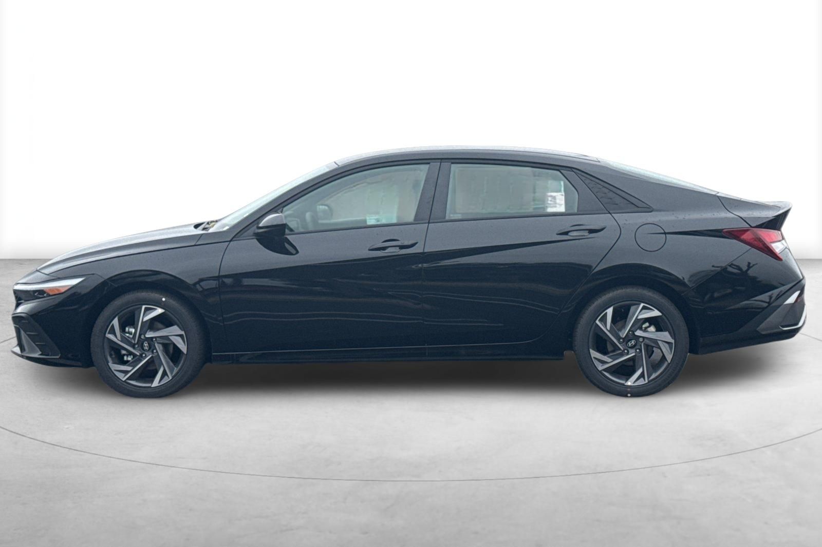 Vehicle image 9 of 31