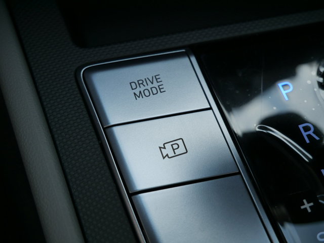 Vehicle image 20 of 22