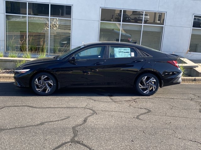 Vehicle image 7 of 22