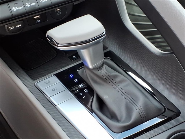 2025 Hyundai Elantra SEL Sport Image 15 of 19
