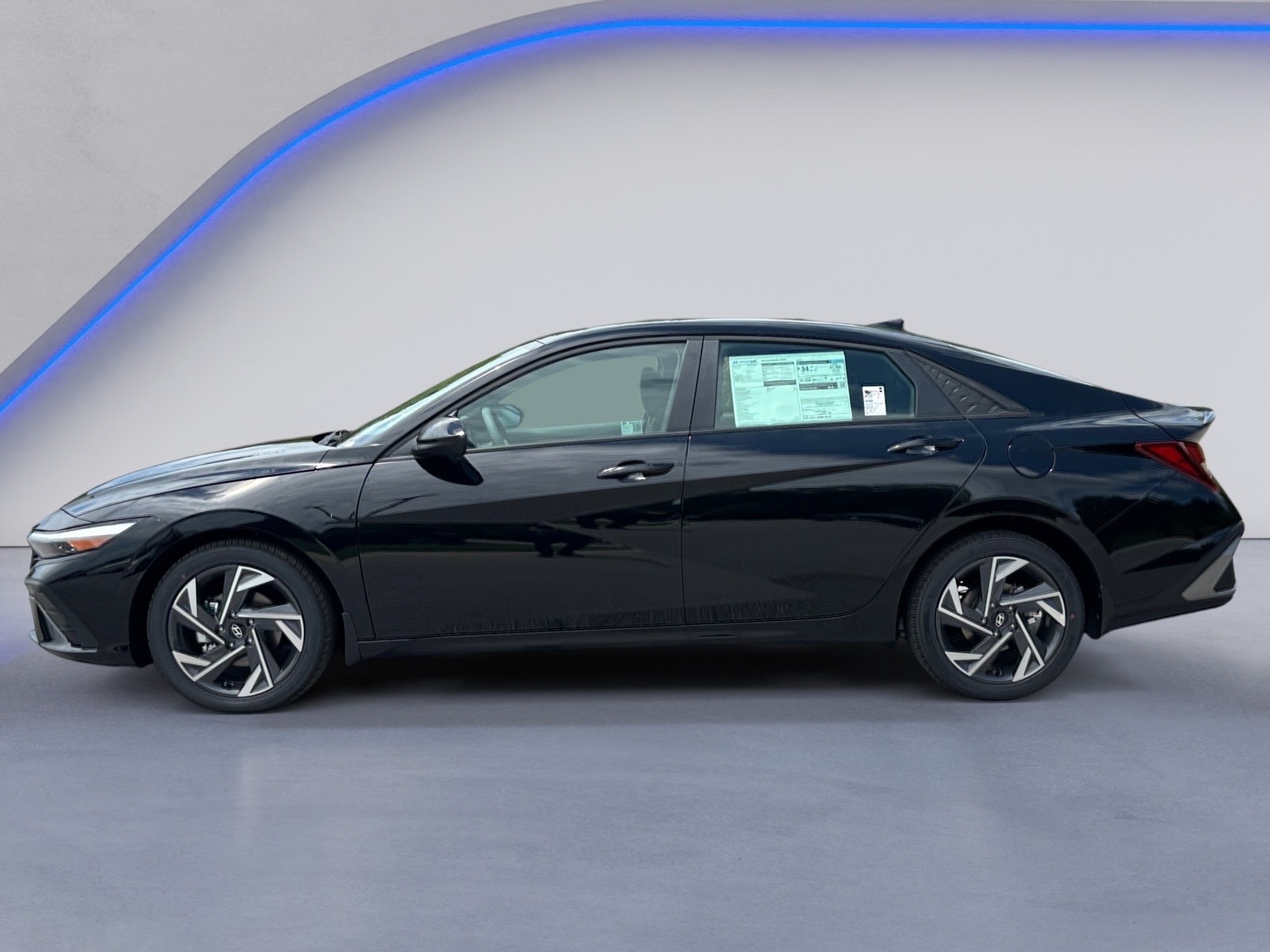 2025 Hyundai Elantra SEL Sport Image 7 of 23