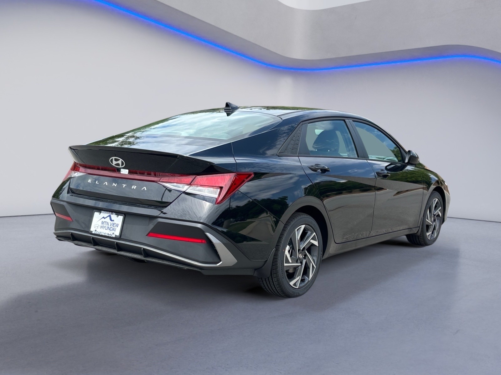 2025 Hyundai Elantra SEL Sport Image 5 of 23