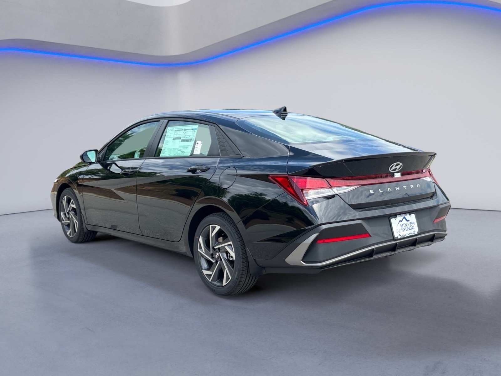 2025 Hyundai Elantra SEL Sport Image 6 of 23