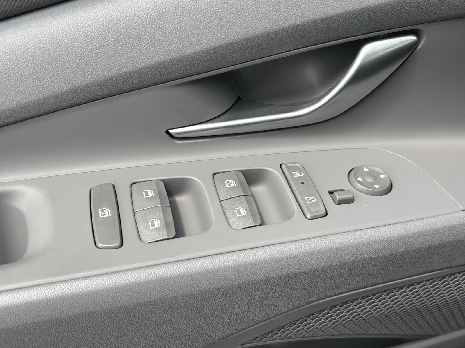 2025 Hyundai Elantra SEL Sport Image 21 of 23