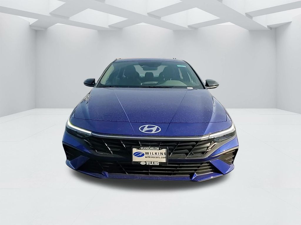 2025 Hyundai Elantra SEL Sport Image 4 of 24