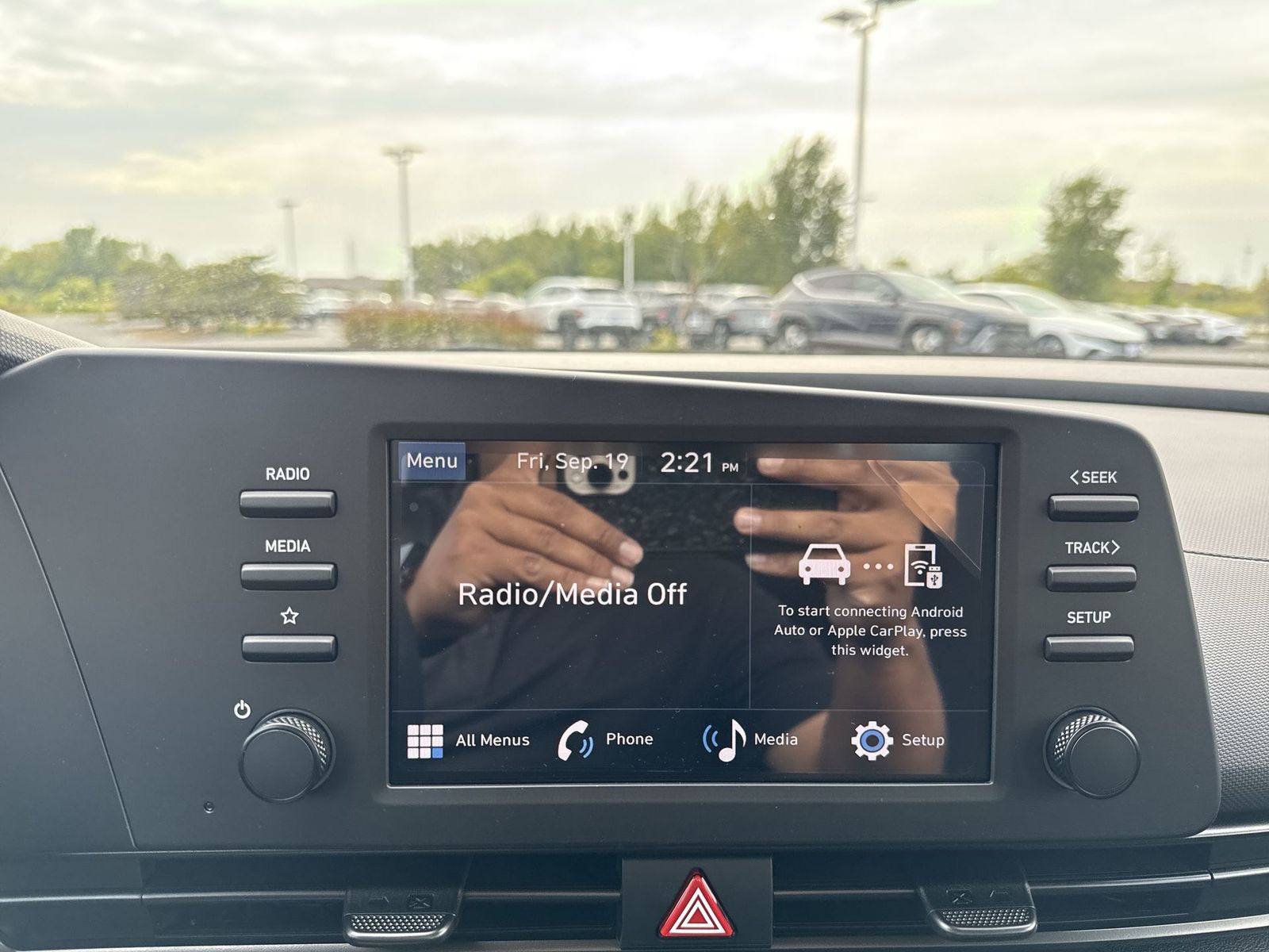 2025 Hyundai Elantra SEL Sport Image 20 of 25