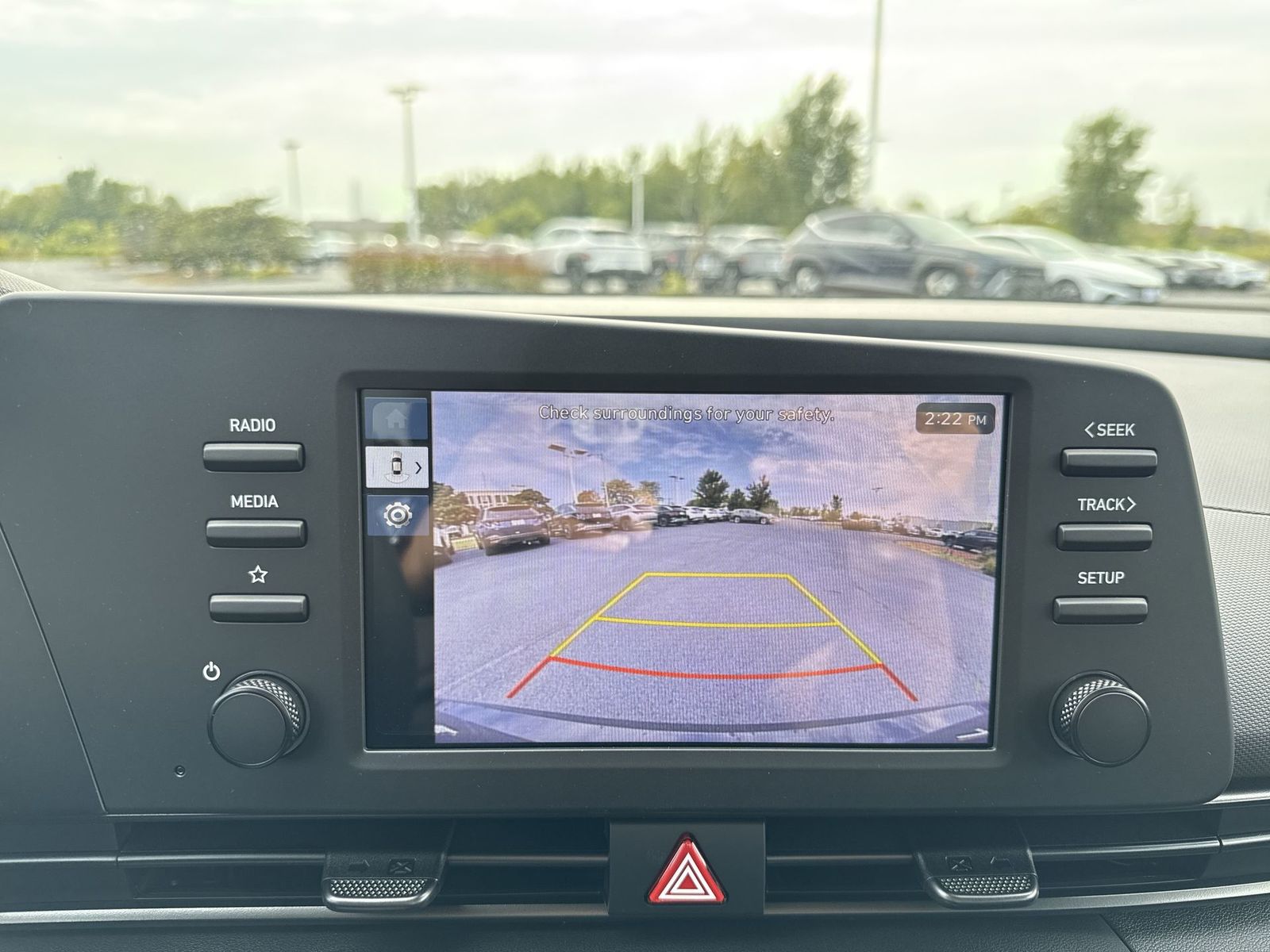 2025 Hyundai Elantra SEL Sport Image 19 of 25