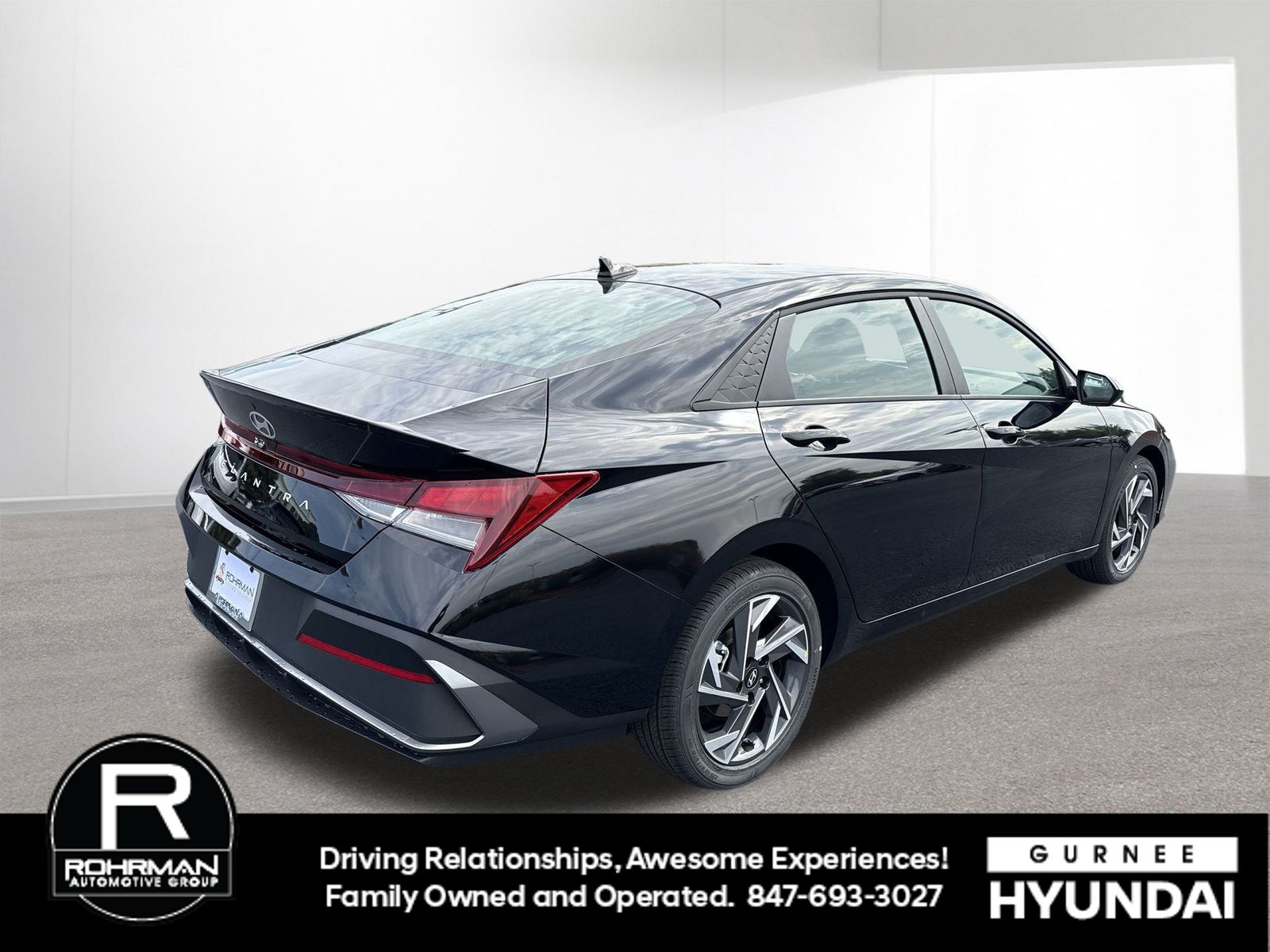 2025 Hyundai Elantra SEL Sport Image 7 of 25