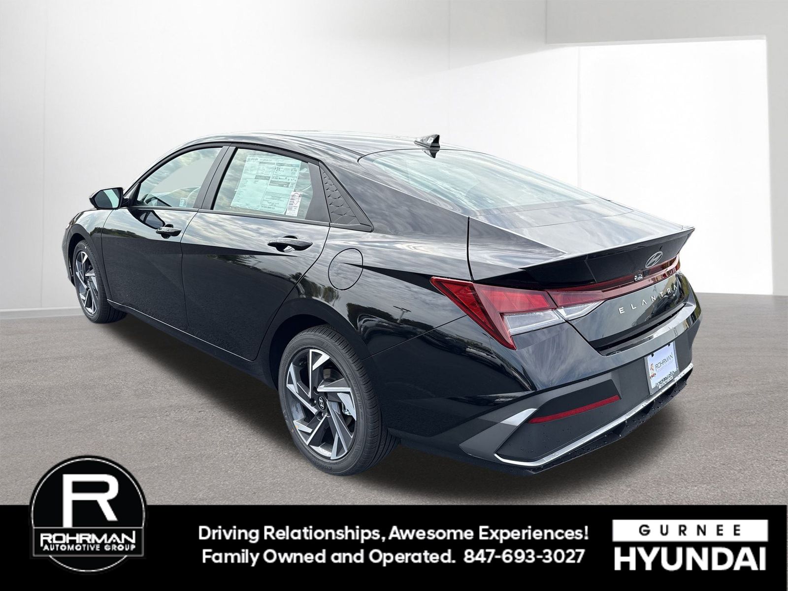 2025 Hyundai Elantra SEL Sport Image 9 of 25