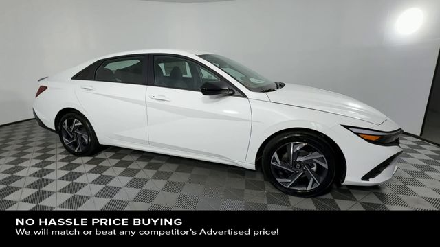 Vehicle image 8 of 45