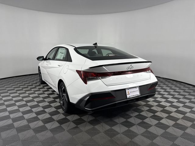 Vehicle image 18 of 45