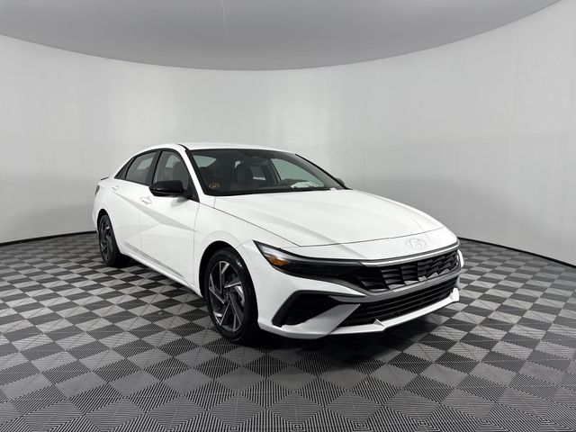 Vehicle image 9 of 45