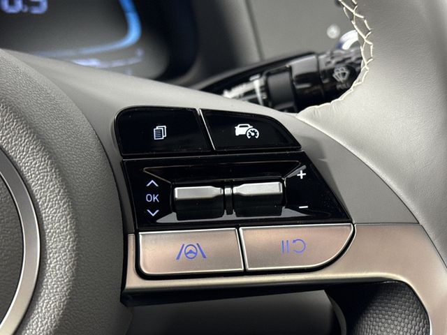 Vehicle image 37 of 45