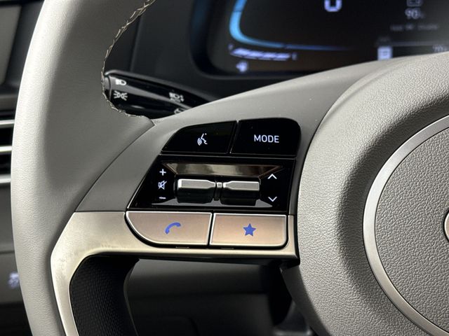 Vehicle image 34 of 45