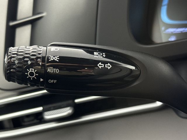 Vehicle image 36 of 45