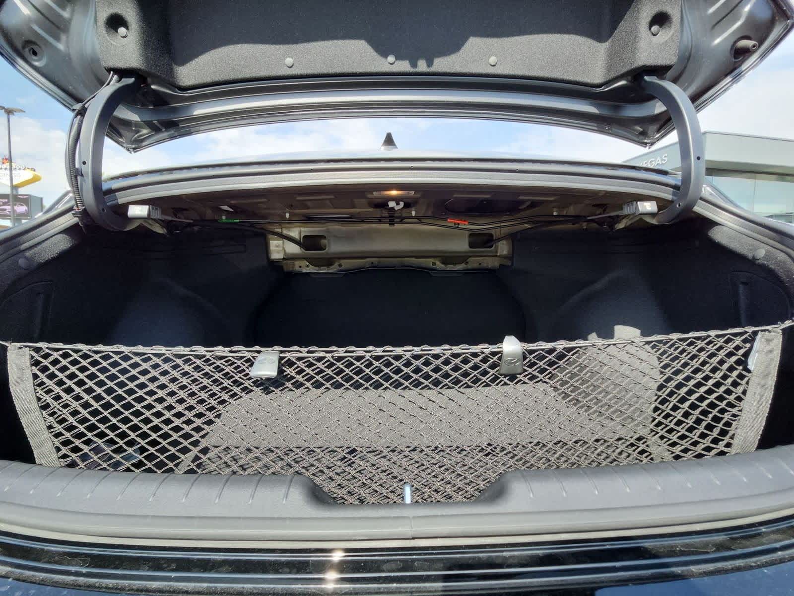 Vehicle image 22 of 27