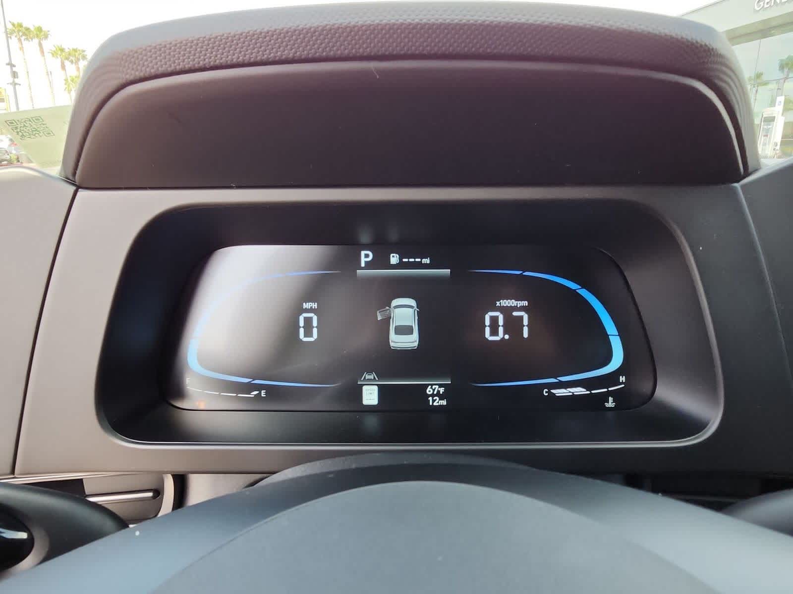 Vehicle image 21 of 27