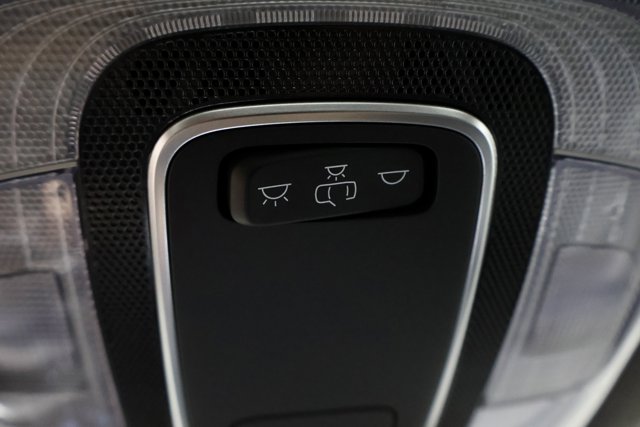 Vehicle image 22 of 30