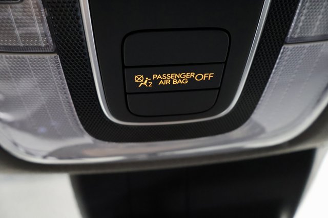 Vehicle image 23 of 30