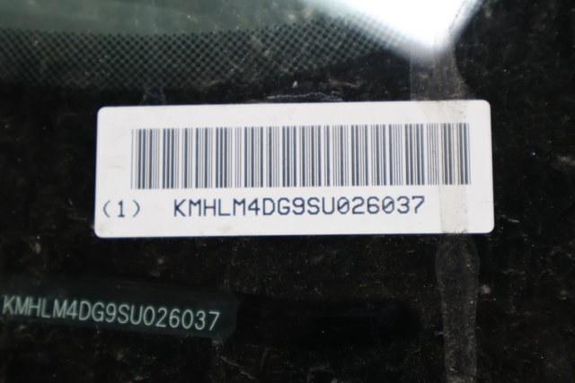 Vehicle image 27 of 30