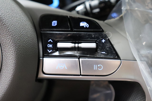 Vehicle image 16 of 30